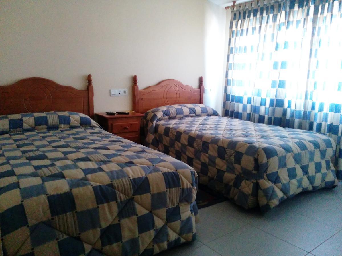 ホテル Hostal Carmen El Puente  エクステリア 写真